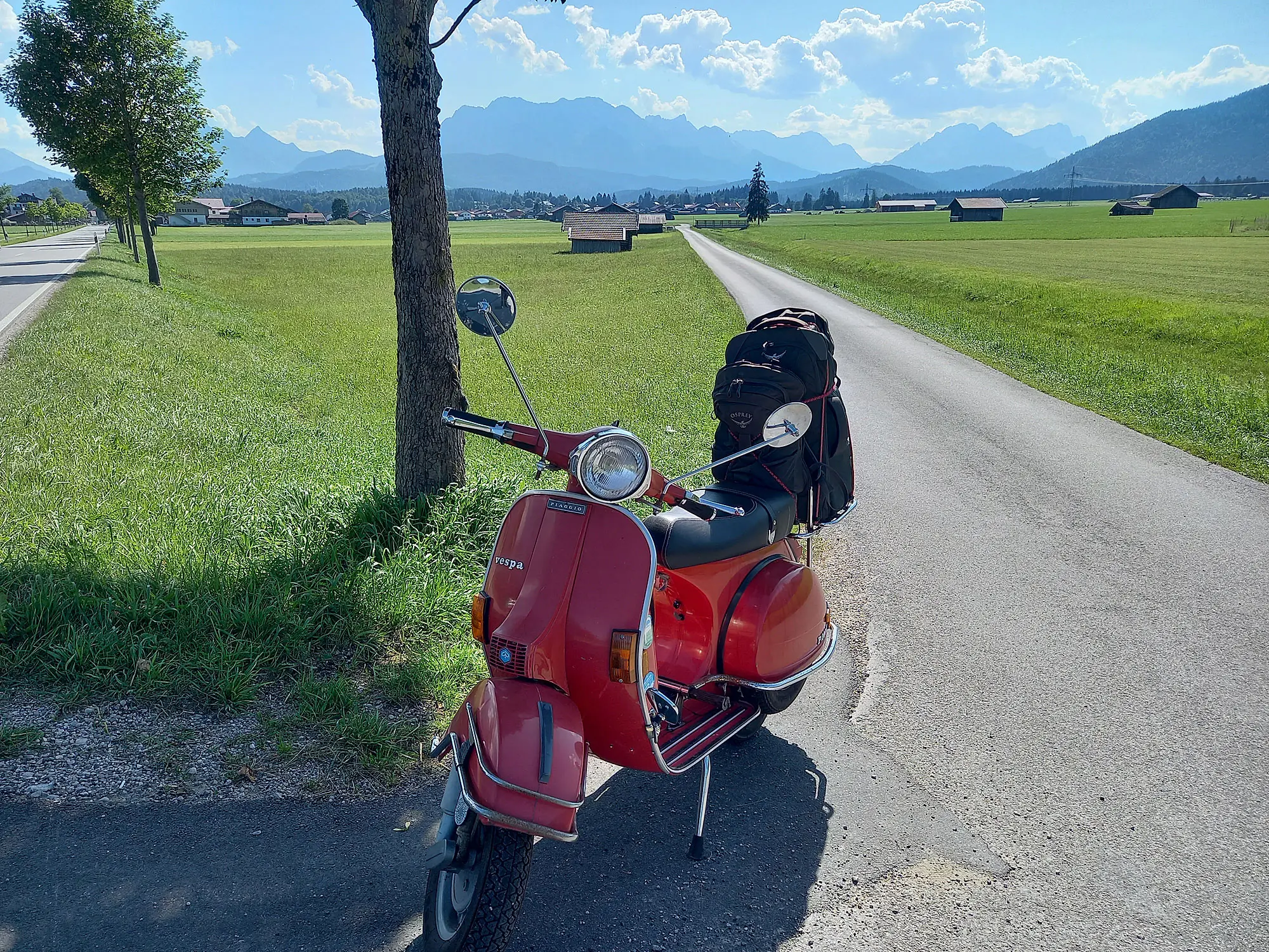 Rote Vespa in Oberbayern - Rote Roller Routen